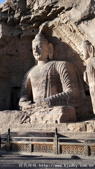 空壓機節能和循環水泵節能事業部游云岡石窟-時代科儀1_副本.jpg 空壓機節能和循環水泵節能事業部游云岡石窟-時代科儀1_副本.jpg